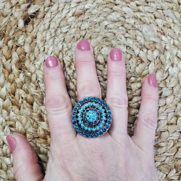 ring - Picture 3 of 4